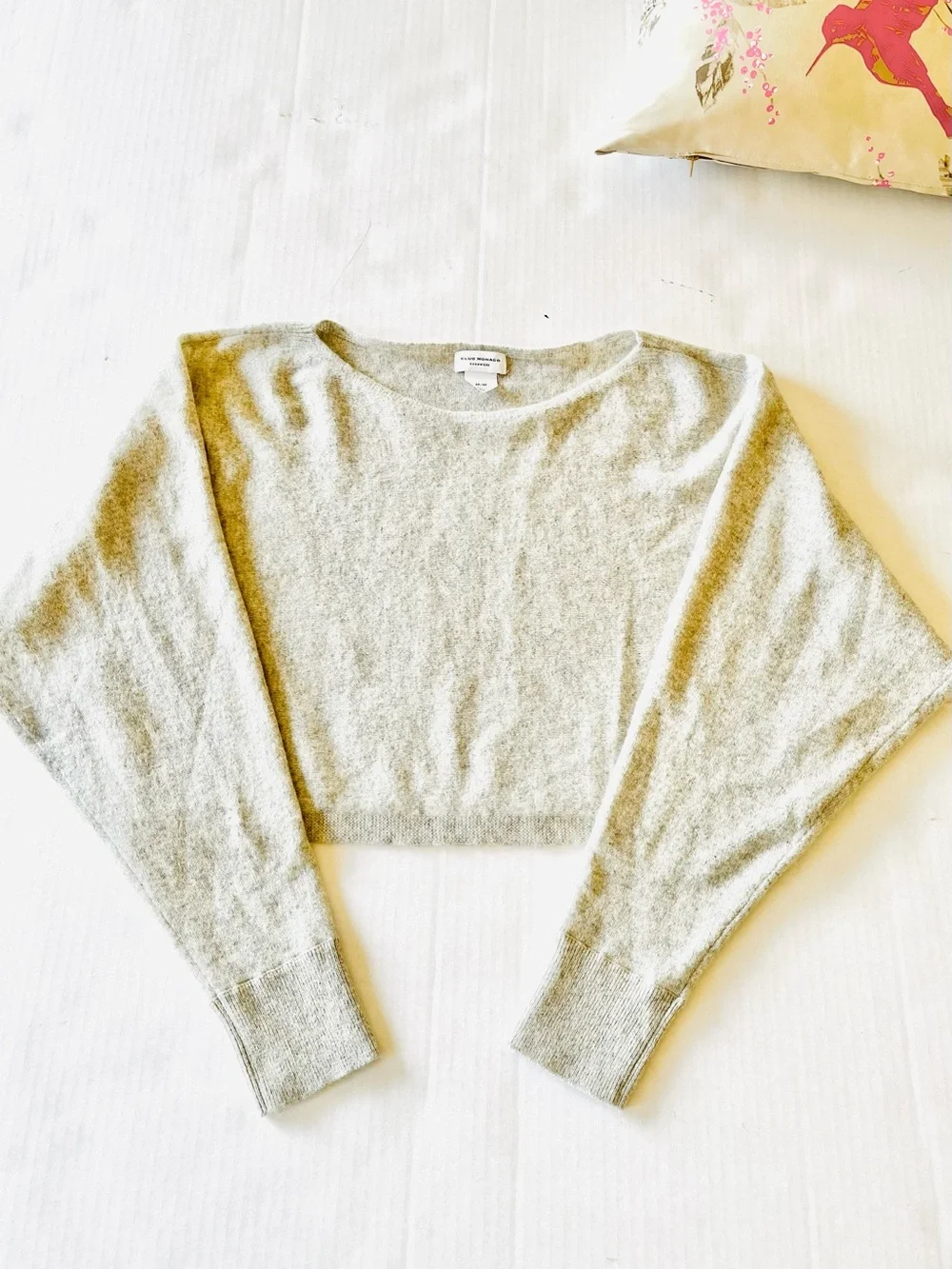Club Monaco 100% cashmere light gray cropped sweater M NWOT